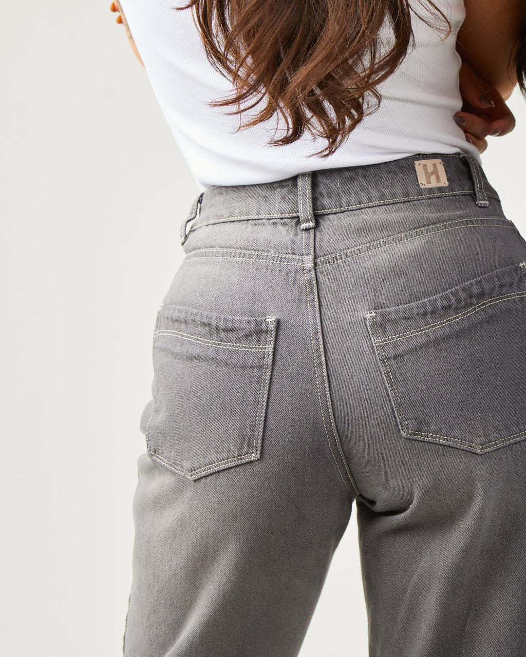 Jean Mom Fit — 10